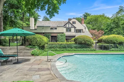 95 Piping Rock Road Locust Valley NY 11560