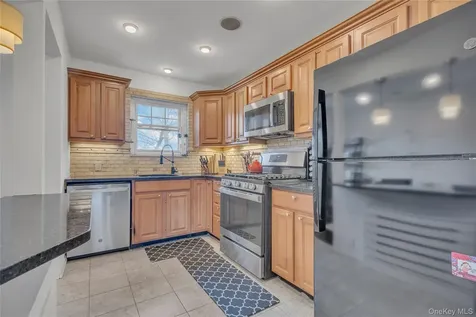 1879 Crompond Road Peekskill NY 10566