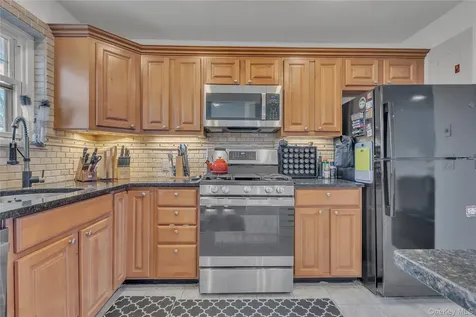 1879 Crompond Road Peekskill NY 10566
