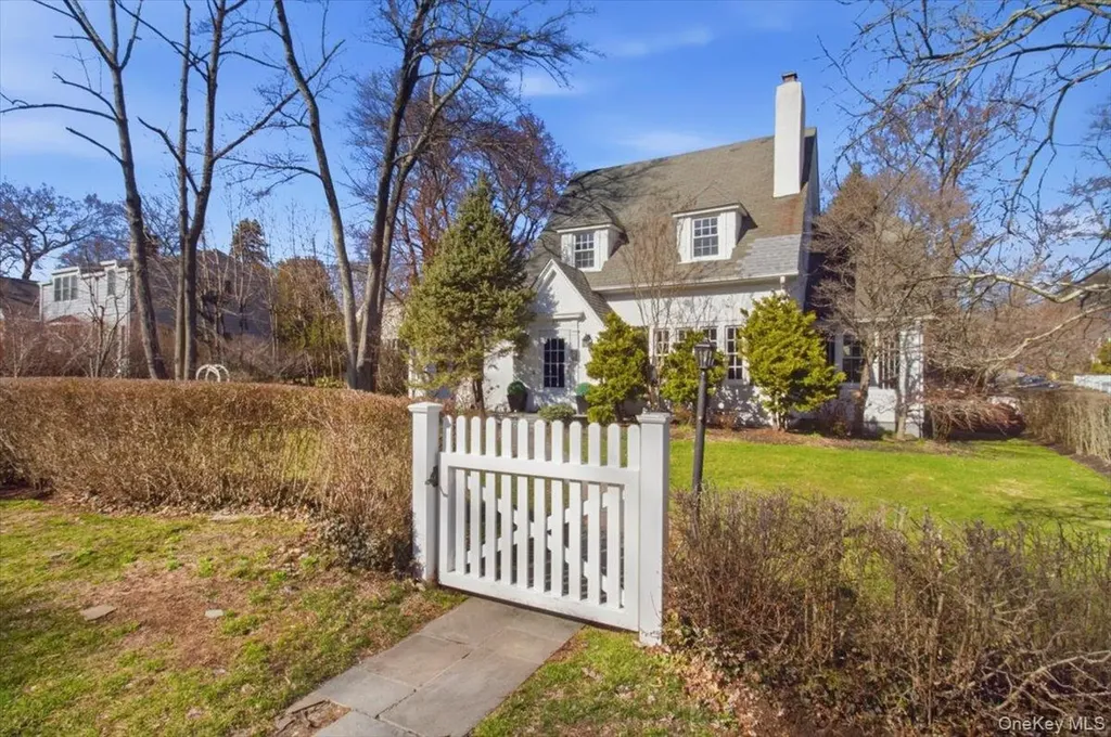 37 Longview Drive Scarsdale NY 10583
