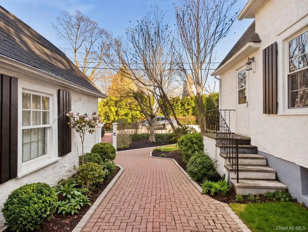 37 Longview Drive Scarsdale NY 10583