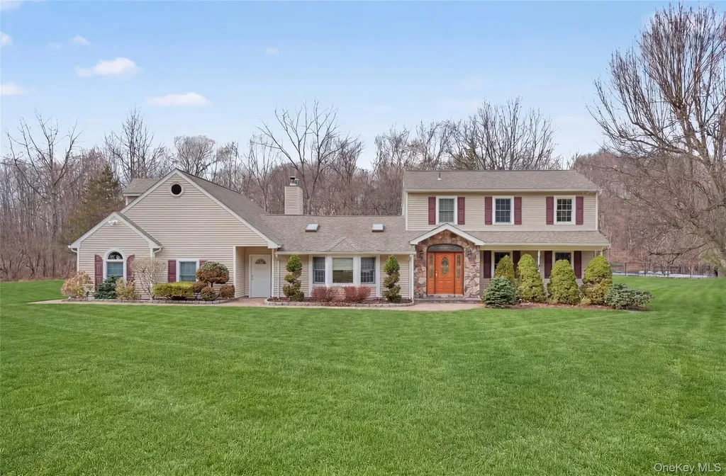 131 Eleanor Drive Mahopac NY 10541
