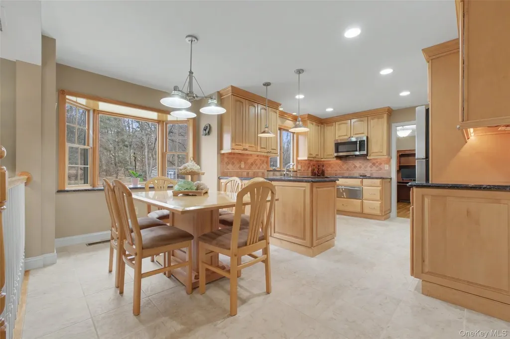 131 Eleanor Drive Mahopac NY 10541