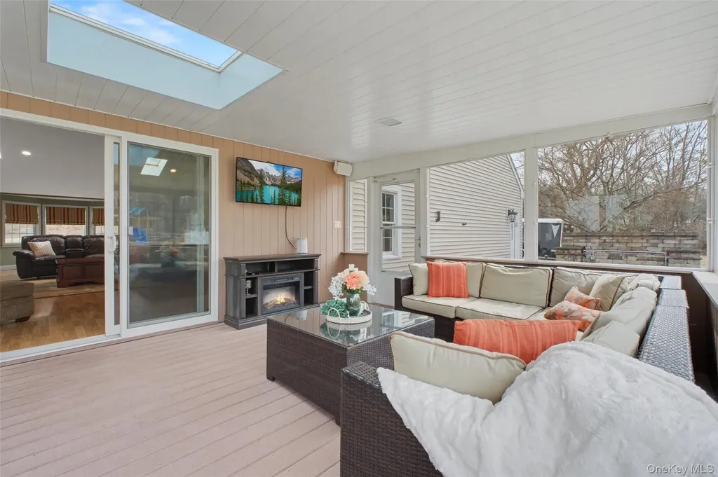 131 Eleanor Drive Mahopac NY 10541