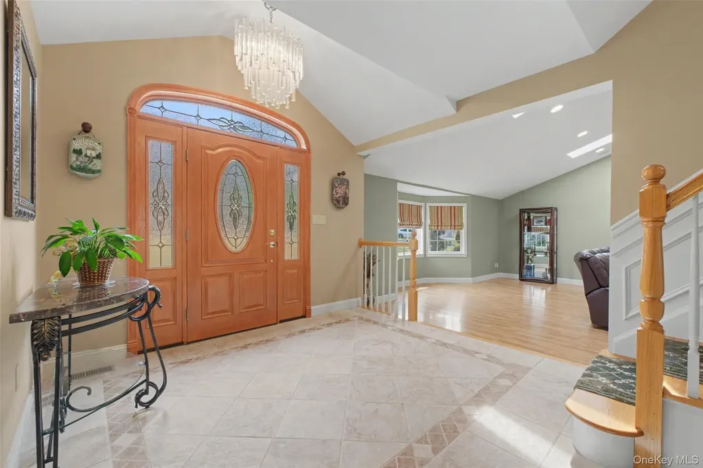 131 Eleanor Drive Mahopac NY 10541