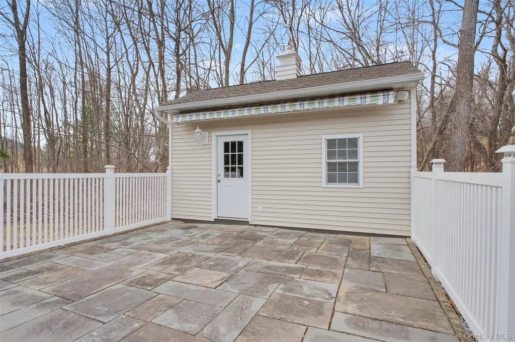 131 Eleanor Drive Mahopac NY 10541