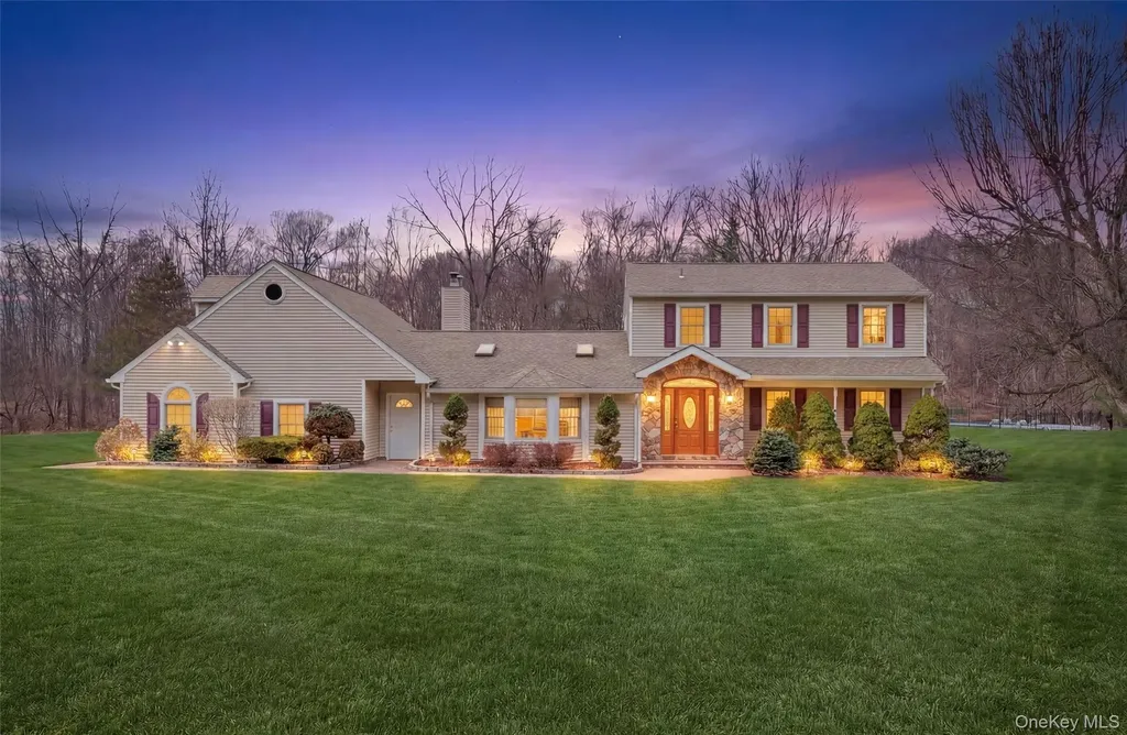 131 Eleanor Drive Mahopac NY 10541