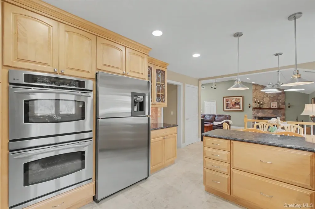 131 Eleanor Drive Mahopac NY 10541