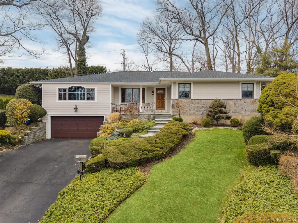 60 Ridge Drive Plainview NY 11803