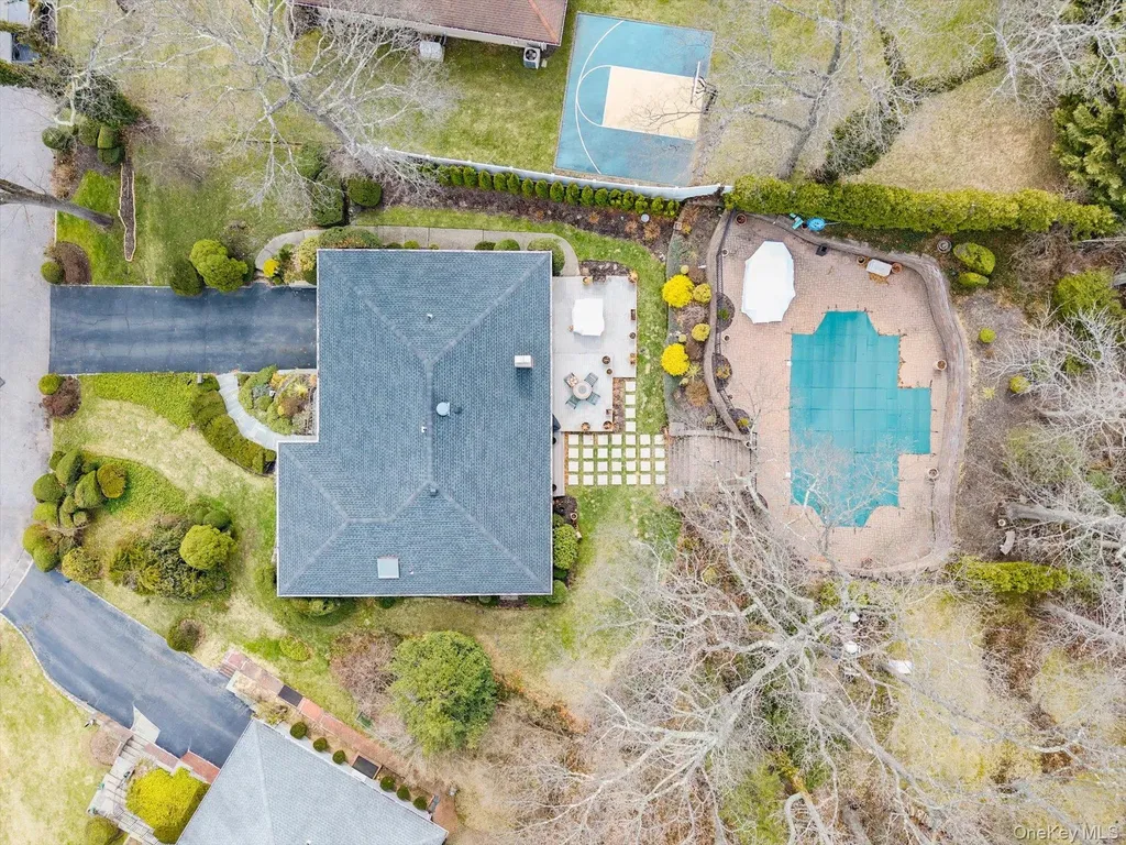 60 Ridge Drive Plainview NY 11803