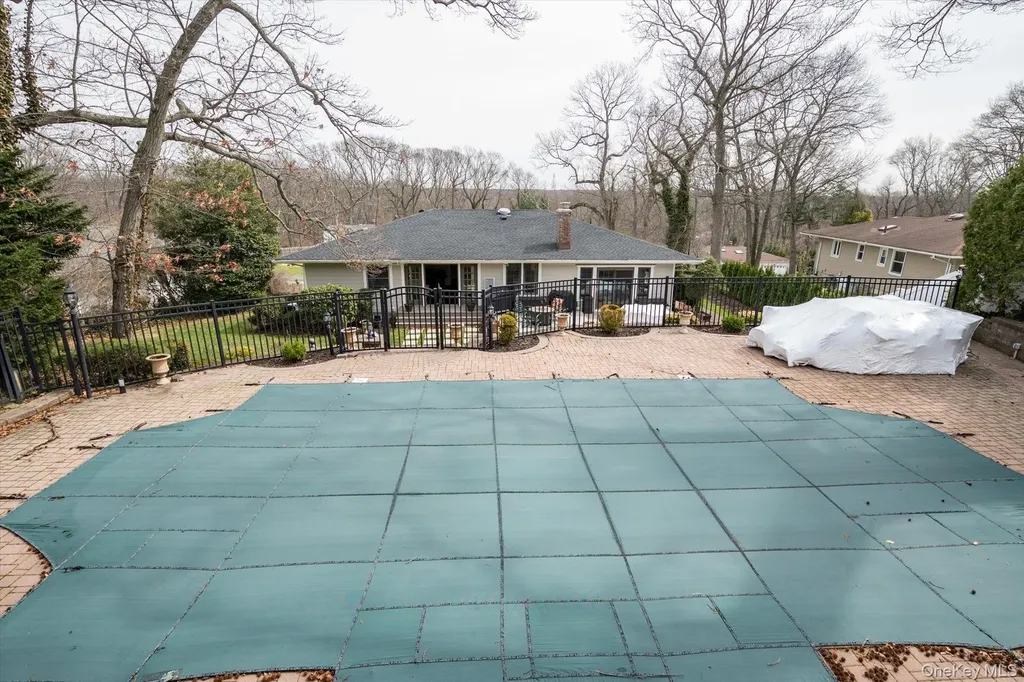 60 Ridge Drive Plainview NY 11803