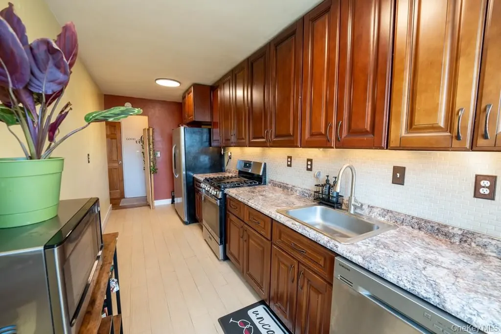 1304 Midland Avenue Yonkers NY 10704