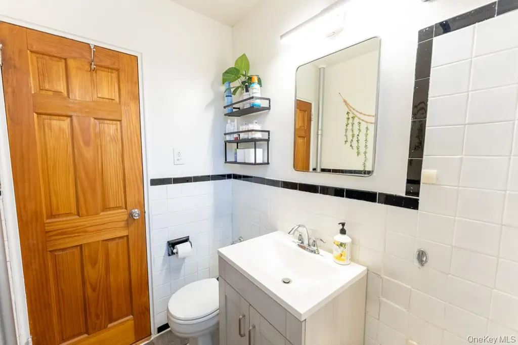 1304 Midland Avenue Yonkers NY 10704