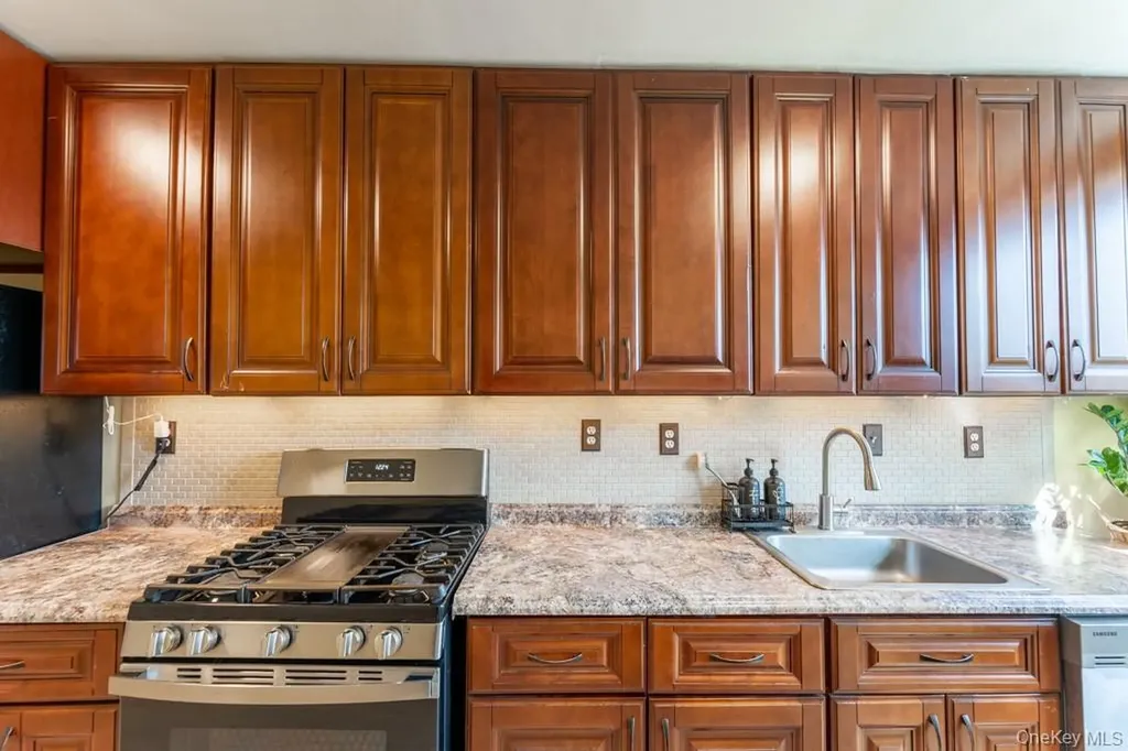 1304 Midland Avenue Yonkers NY 10704