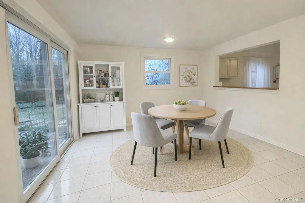 14 Kenneth Avenue Huntington NY 11743