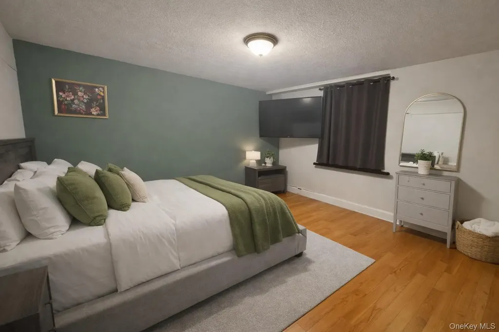 14 Kenneth Avenue Huntington NY 11743