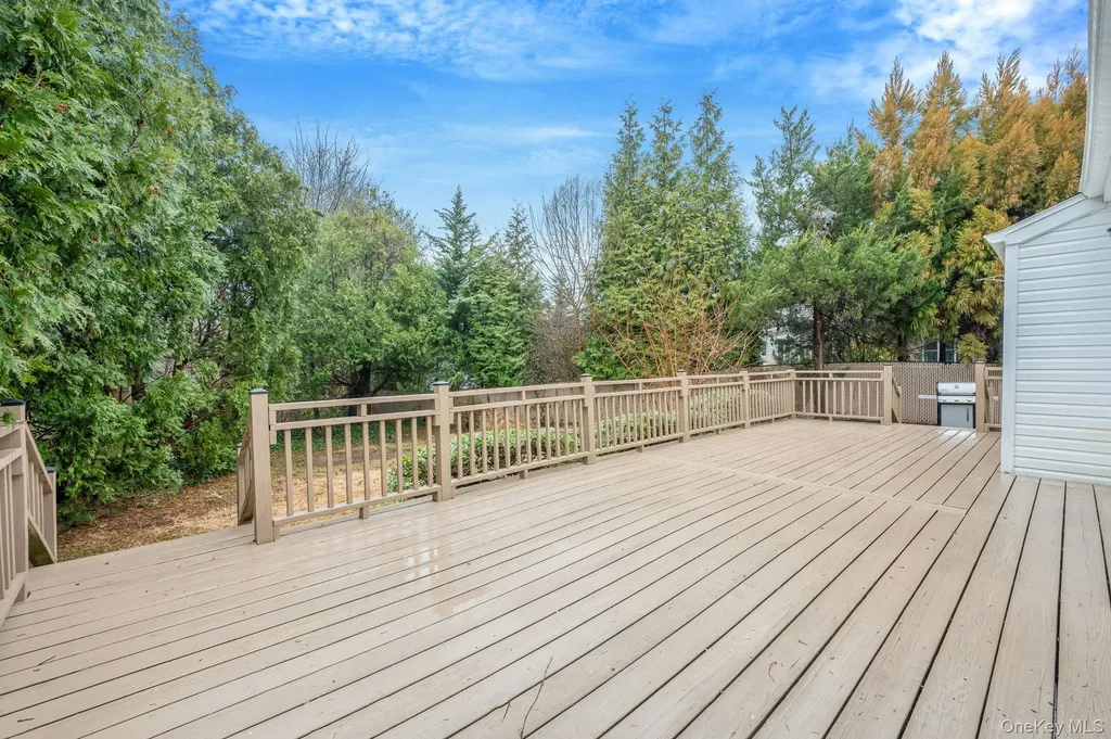 12 Crabapple Lane Commack NY 11725
