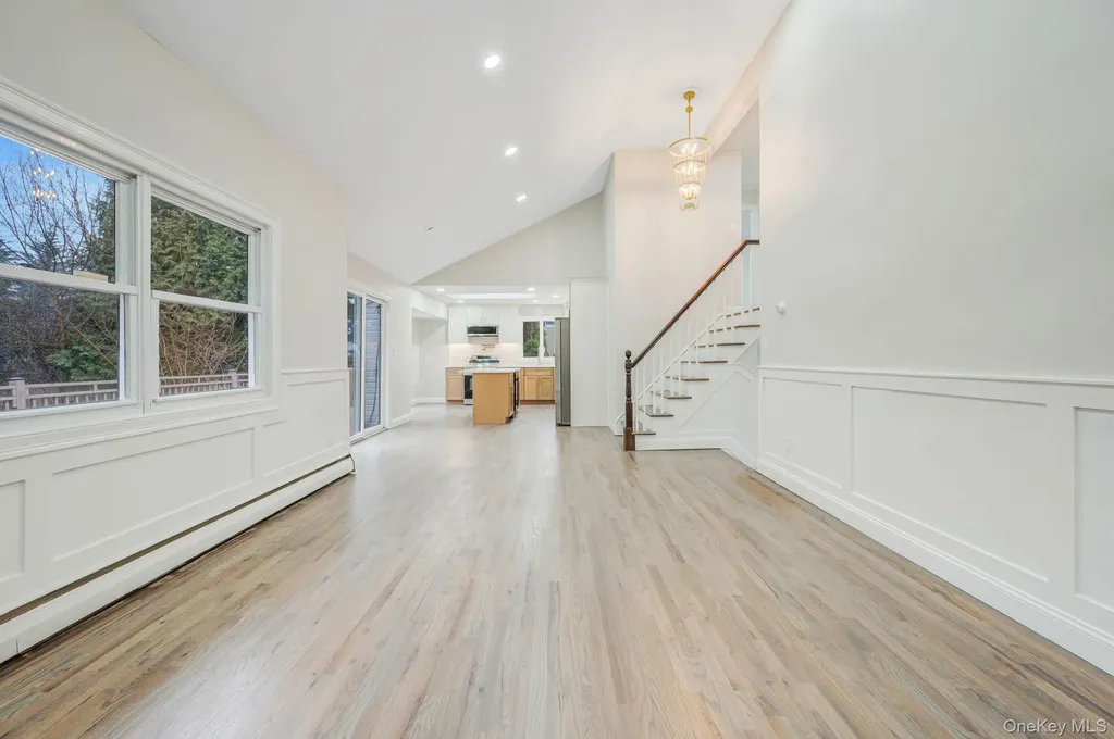 12 Crabapple Lane Commack NY 11725