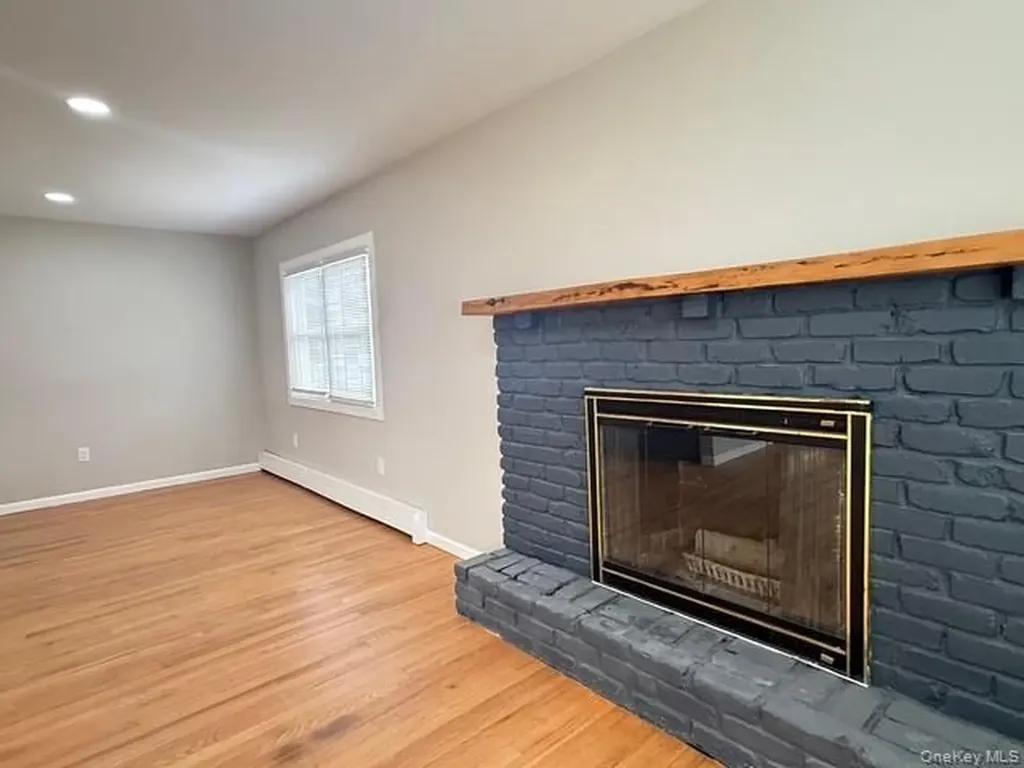 227 Whalesback Red Hook NY 12571