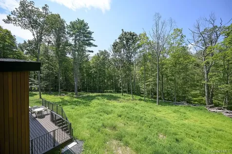 30 Narrow Road Kingston NY 12401