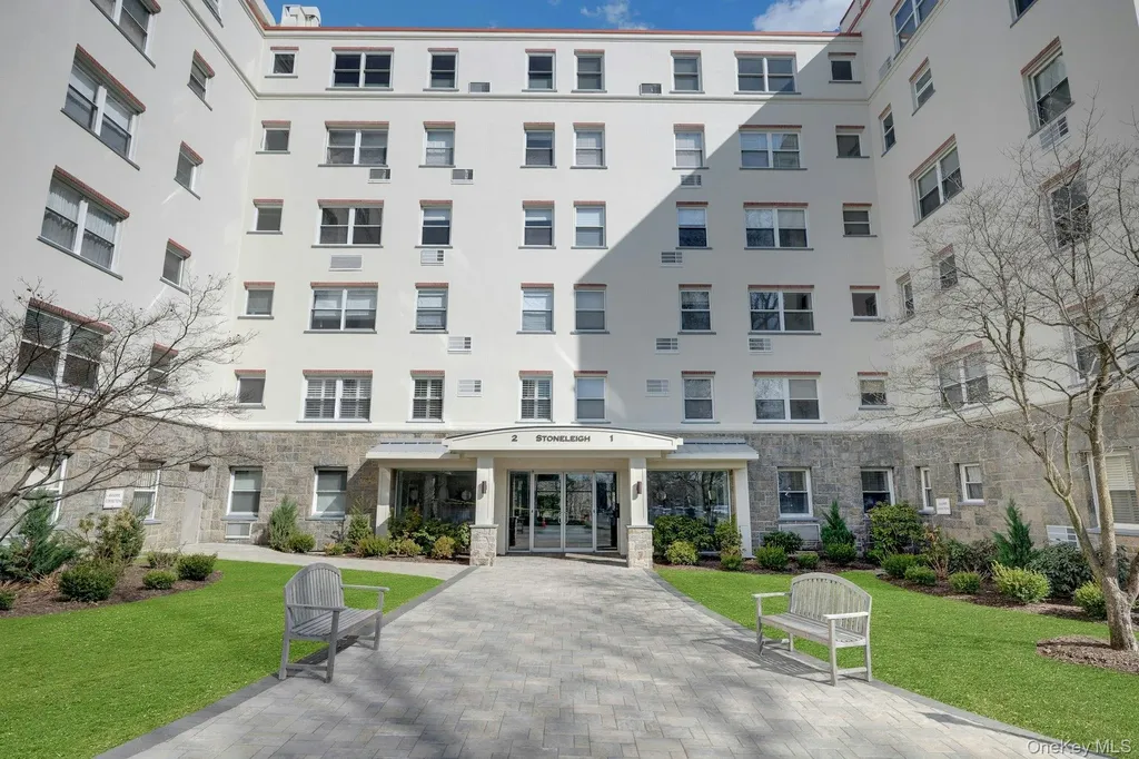 1 Stoneleigh Plaza Bronxville NY 10708
