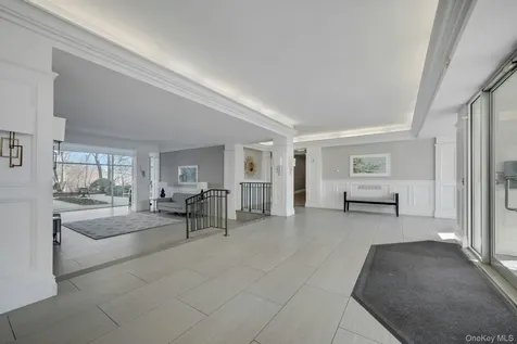 1 Stoneleigh Plaza Bronxville NY 10708