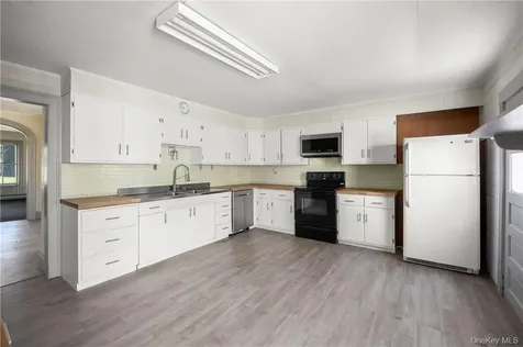 20 N Franklin Street Athens NY 12015