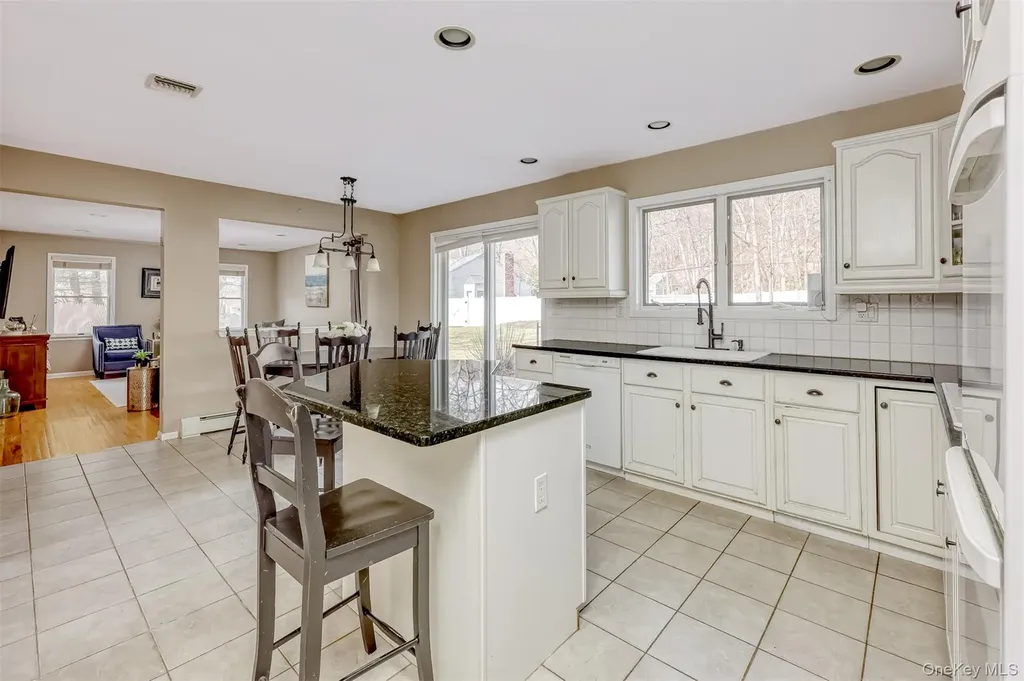 11 Mills Road Suffern NY 10901