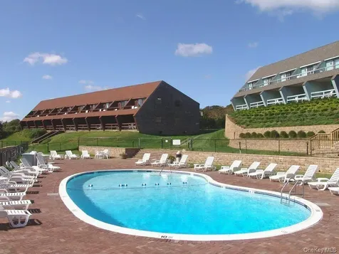 727 Old Montauk Highway Montauk NY 11954