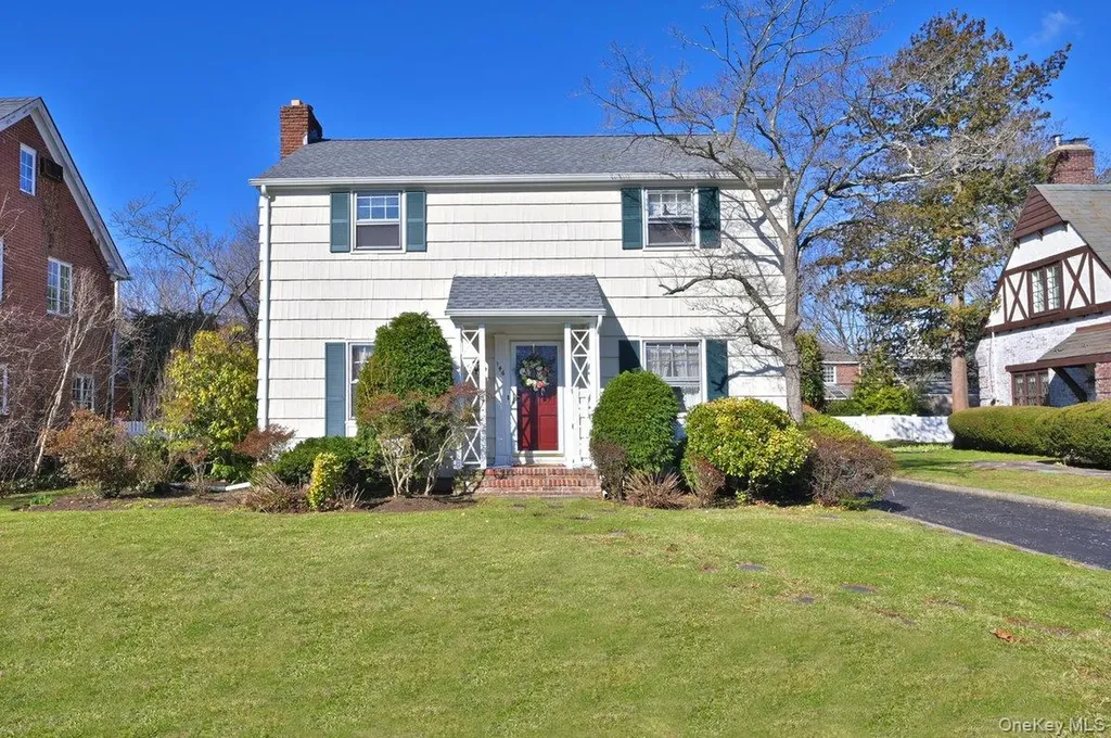 146 Kildare Road Garden City NY 11530