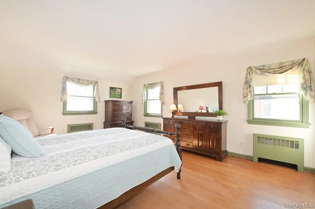 146 Kildare Road Garden City NY 11530