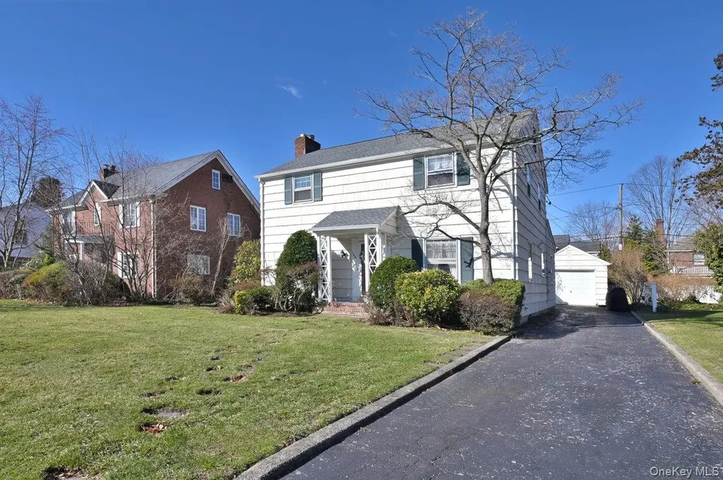 146 Kildare Road Garden City NY 11530