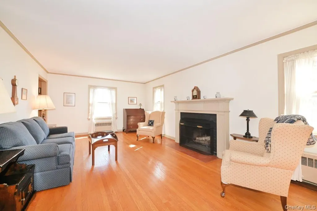 146 Kildare Road Garden City NY 11530
