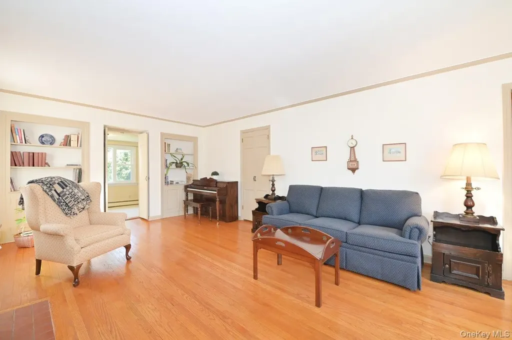 146 Kildare Road Garden City NY 11530