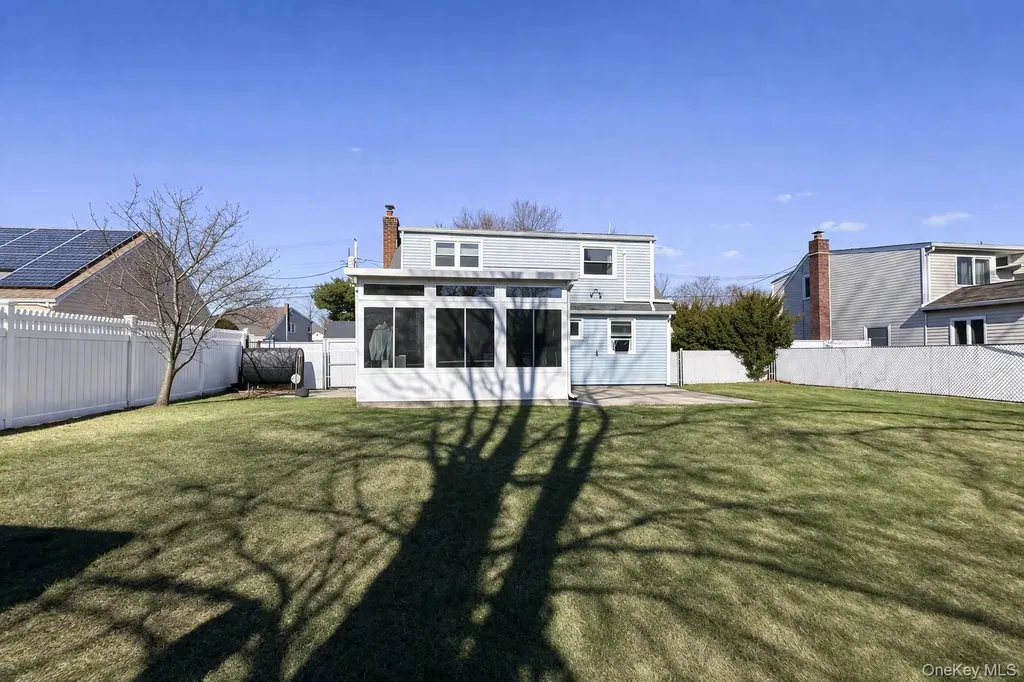 93 Birch Avenue E Farmingdale NY 11735