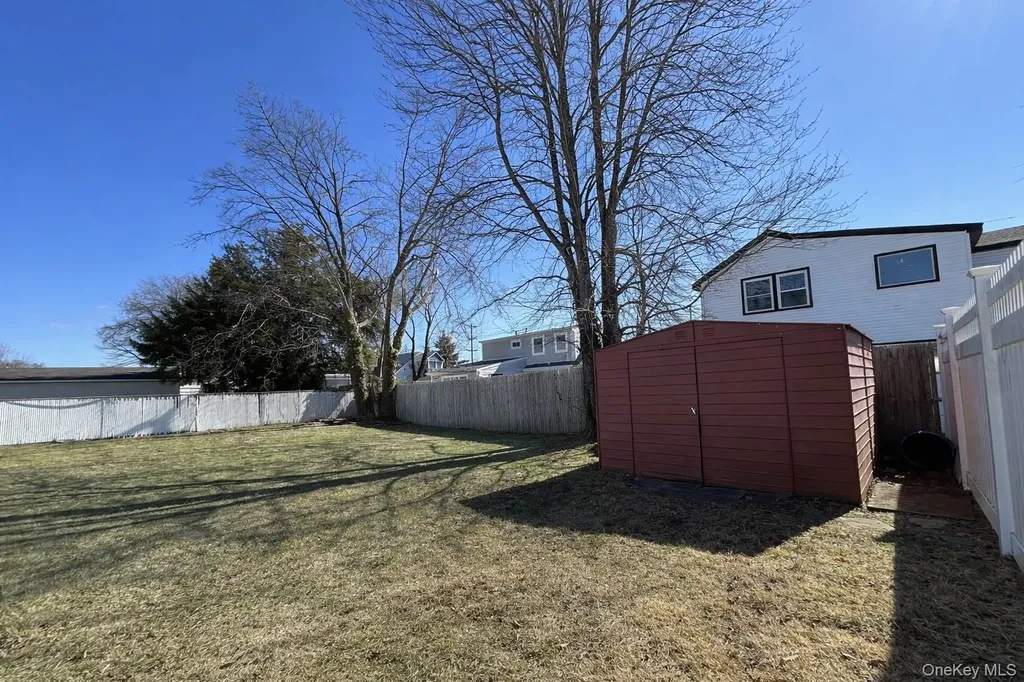 93 Birch Avenue E Farmingdale NY 11735