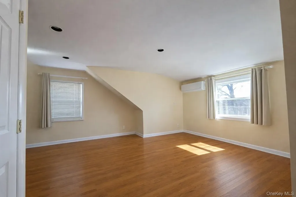 93 Birch Avenue E Farmingdale NY 11735