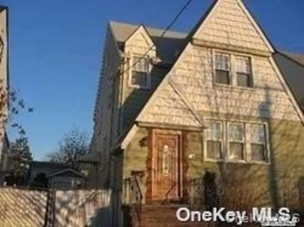 127 Gordon Road Valley Stream NY 11581