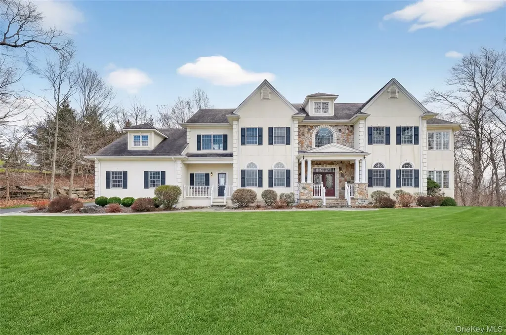 19 Parkview Circle Carmel NY 10512