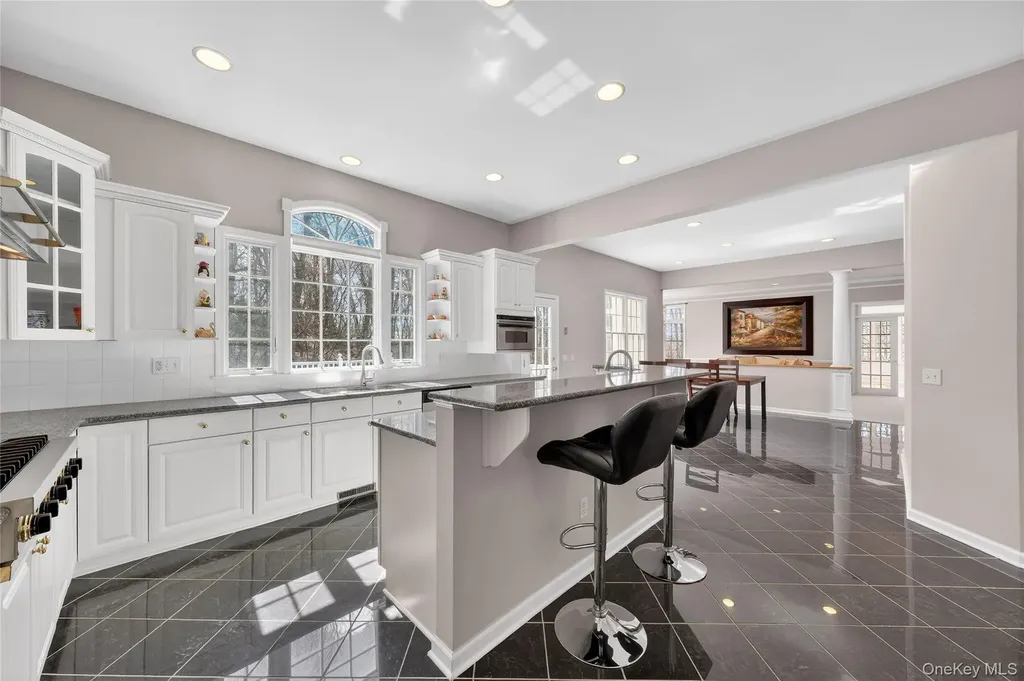 19 Parkview Circle Carmel NY 10512