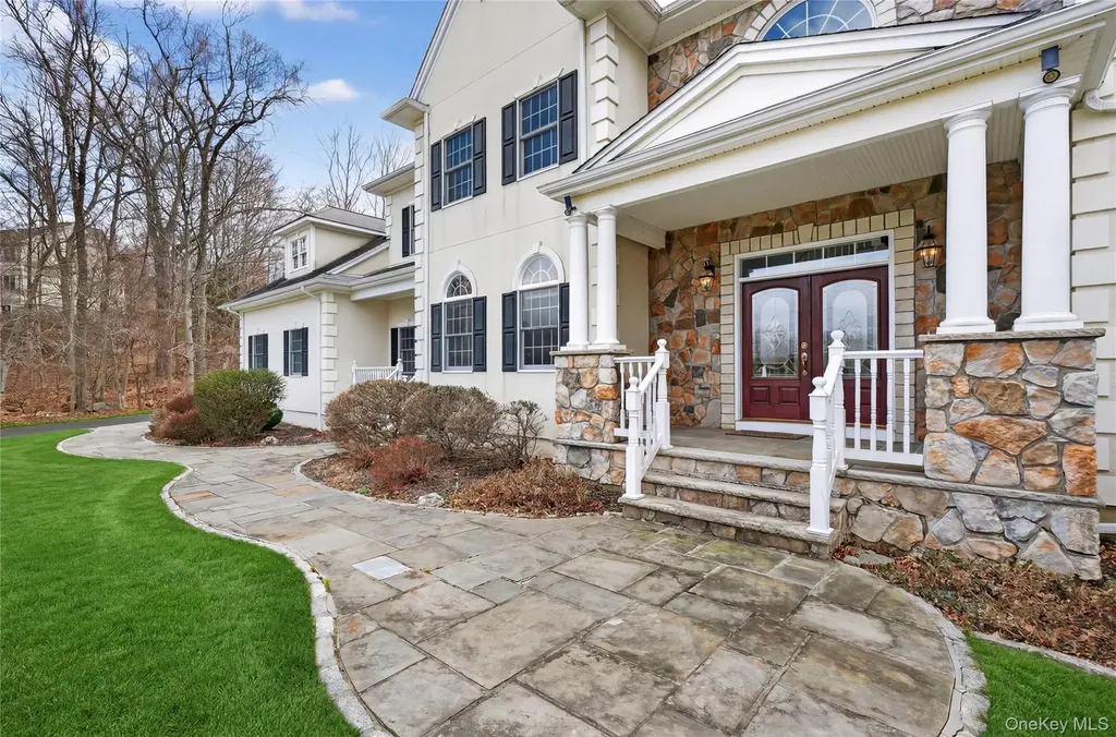 19 Parkview Circle Carmel NY 10512