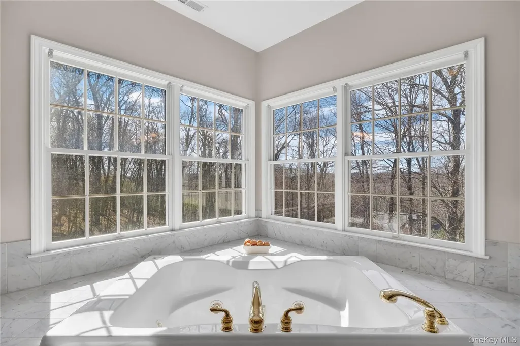 19 Parkview Circle Carmel NY 10512