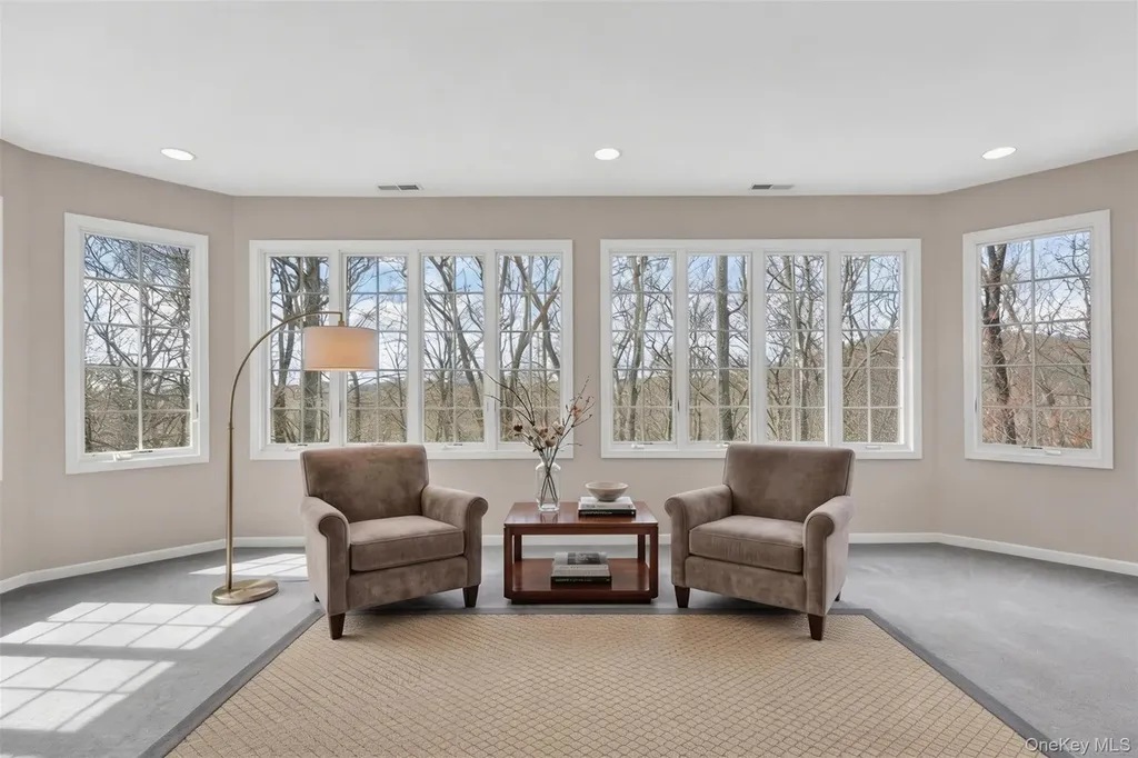 19 Parkview Circle Carmel NY 10512