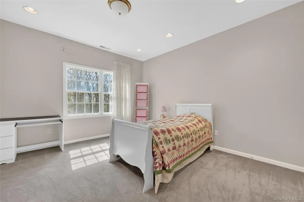 19 Parkview Circle Carmel NY 10512