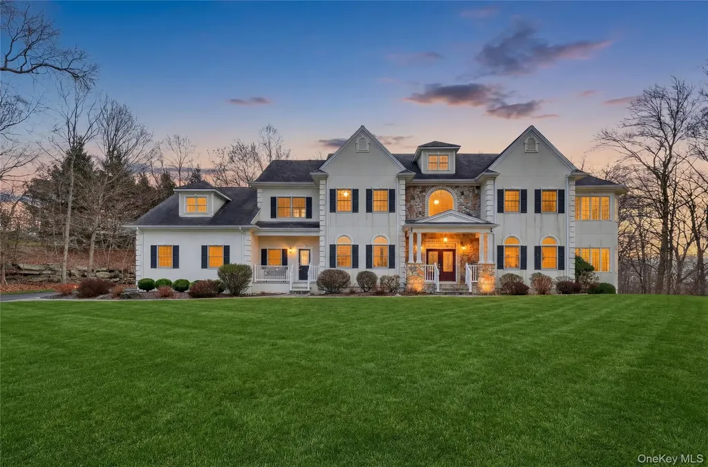 19 Parkview Circle Carmel NY 10512