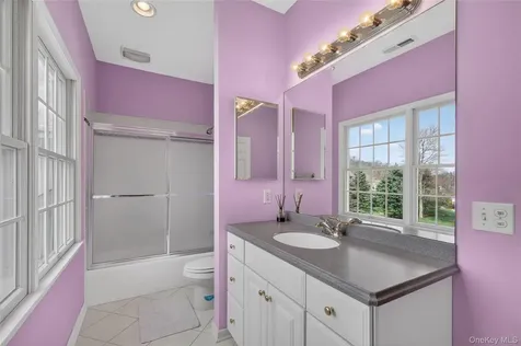 19 Parkview Circle Carmel NY 10512