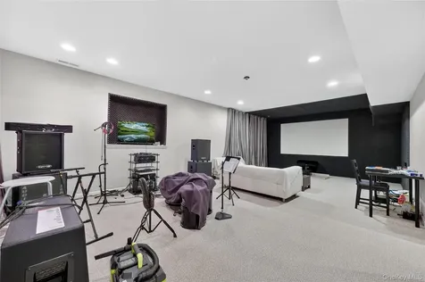19 Parkview Circle Carmel NY 10512