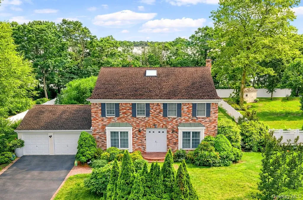 30 Ashford Drive Bohemia NY 11716