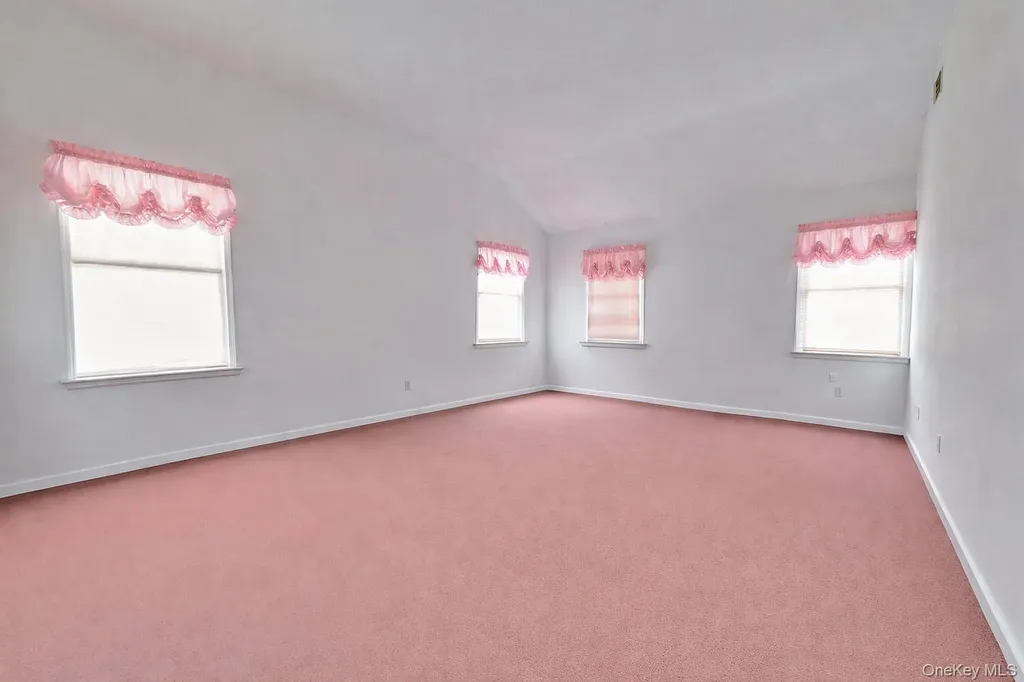 30 Ashford Drive Bohemia NY 11716