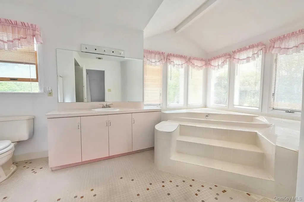 30 Ashford Drive Bohemia NY 11716